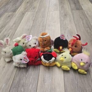 Vintage Puffkins Holiday lot Christmas, Thanksgiving,  Easter, st Patty's day 94